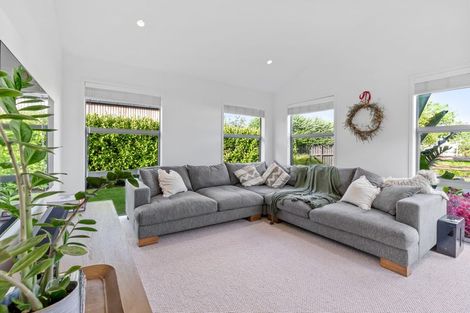 Photo of property in 6 Shearwater Lane, Point Wells, 0986