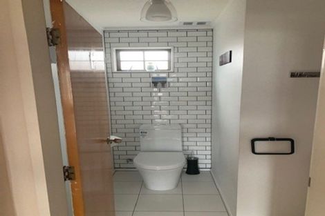 Photo of property in 42 Satara Crescent, Khandallah, Wellington, 6035