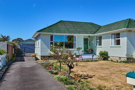 Photo of property in 2a Argyle Grove, Trentham, Upper Hutt, 5018