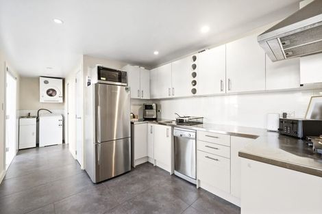 Photo of property in 26 Tinakori Road, Thorndon, Wellington, 6011
