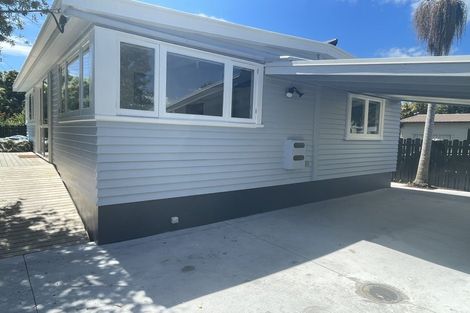 Photo of property in 61 Kauri Road, Stanmore Bay, Whangaparaoa, 0932