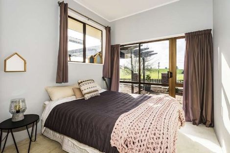 Photo of property in 16 Shakespeare Road, Waiuku, 2681