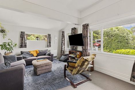 Photo of property in 3-5 Knoll Street, Island Bay, Wellington, 6023