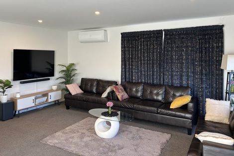 Photo of property in 19 Richard Hadlee Lane, Rolleston, 7615