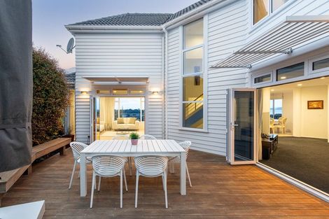 Photo of property in 17 Calypso Place, Rothesay Bay, Auckland, 0630