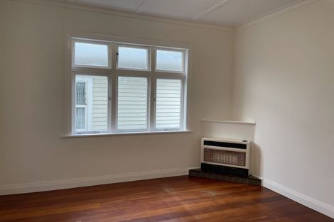 Photo of property in 335 Adelaide Road, Newtown, Wellington, 6021