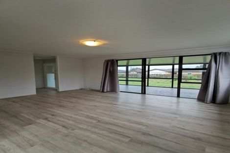 Photo of property in 7 Poinsettia Place, Henderson, Auckland, 0610