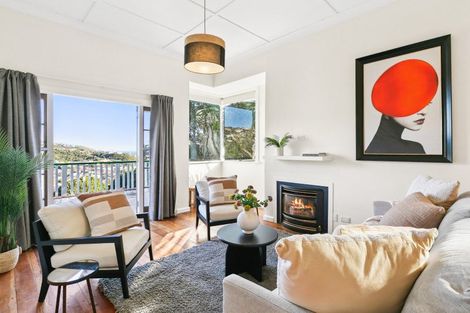 Photo of property in 196 Townsend Road, Miramar, Wellington, 6022