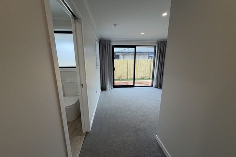 Photo of property in 143 Otuwairoa Esplanade, Opaheke, 2113