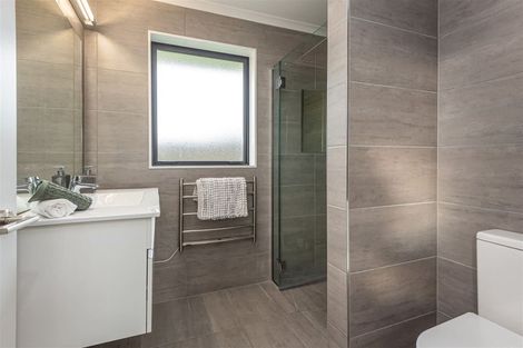 Photo of property in 19 Broadway Parade, Rolleston, 7615