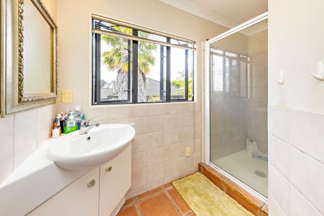 Photo of property in 13 Conacher Close, East Tamaki Heights, Auckland, 2016