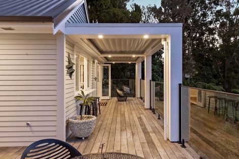 Photo of property in 97 Scenic Drive, Titirangi, Auckland, 0604