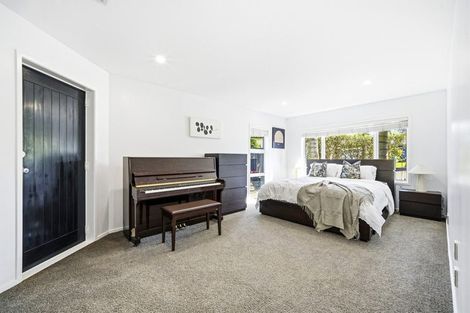 Photo of property in 14 Landing Drive, Albany, Auckland, 0632