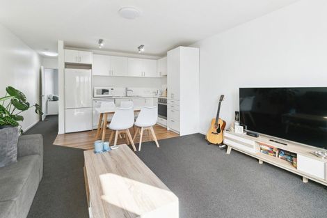 Photo of property in Pirie Street Townhouses, 4/35 Pirie Street, Mount Victoria, Wellington, 6011