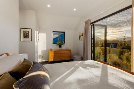 Photo of property in 1 Appin Court, Jacks Point, Queenstown, 9371
