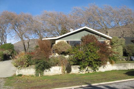 Photo of property in 19a Heuchan Lane, Wanaka, 9305