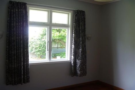 Photo of property in 70 Tukapa Street, Westown, New Plymouth, 4310