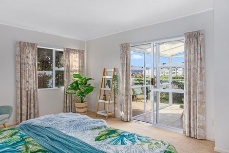 Photo of property in 1 Lakeside Villas, Whitby, Porirua, 5024
