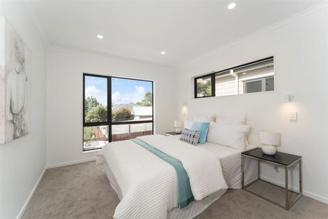 Photo of property in 1/4 Godley Road, Green Bay, Auckland, 0604
