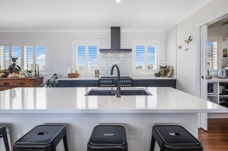 Photo of property in 30 Grumman Lane, Newlands, Wellington, 6037