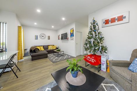 Photo of property in 7 Riroriro Close, Papakura, 2110
