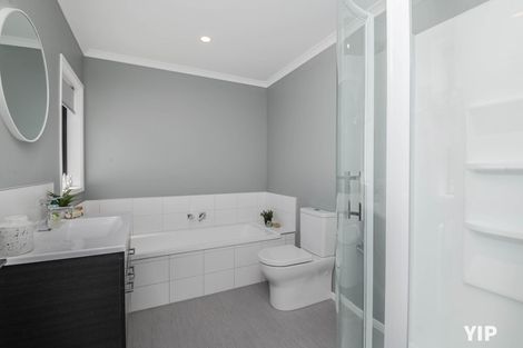 Photo of property in 130 Amesbury Drive, Churton Park, Wellington, 6037