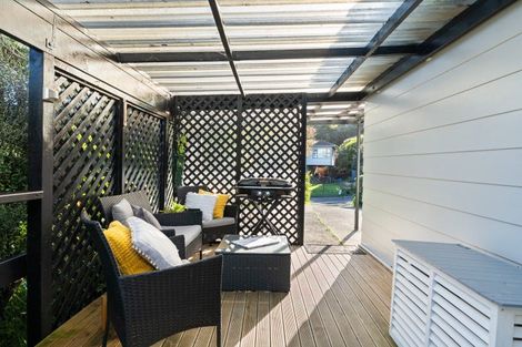 Photo of property in 43a Thatcher Crescent, Crofton Downs, Wellington, 6035