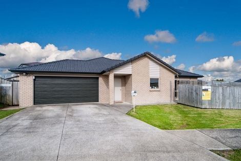 Photo of property in 3 Kokako Rise, Papakura, 2110