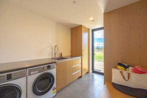 Photo of property in 10 Little Orchard Way, Wanaka, 9382
