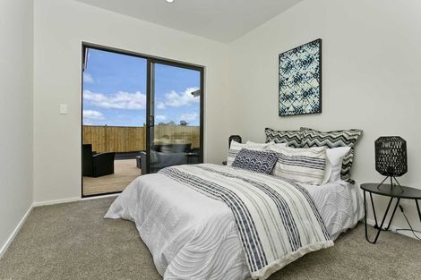 Photo of property in 18 Surf View Crescent, Red Beach, 0932