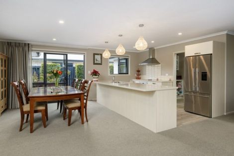 Photo of property in 21 Livingstone Drive, Papamoa Beach, Papamoa, 3118