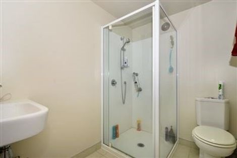 Photo of property in 148 Luckens Road, West Harbour, Auckland, 0618