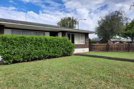Photo of property in 1/468 Swanson Road, Ranui, Auckland, 0612