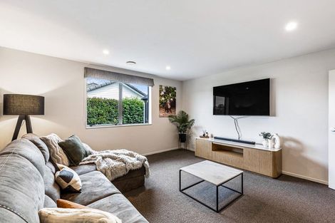 Photo of property in 44c Gilbransen Road, Kumeu, 0810