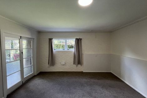 Photo of property in 60 Edmonton Road, Henderson, Auckland, 0612