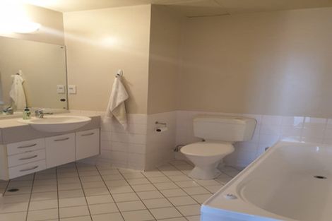Photo of property in Grandstand Apartments, 11/80u Kent Terrace, Mount Victoria, Wellington, 6011