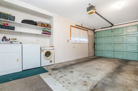 Photo of property in 2/111 Beach Road, Castor Bay, Auckland, 0620