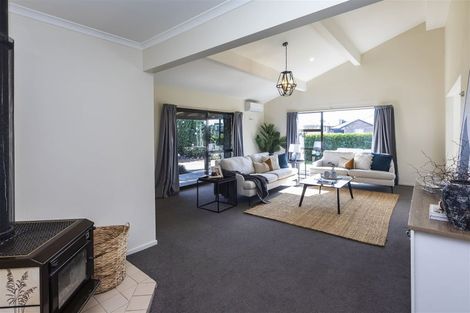 Photo of property in 38 Veitches Road, Casebrook, Christchurch, 8051