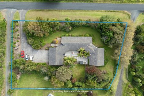 Photo of property in 37 Karioitahi Road, Waiuku, 2683