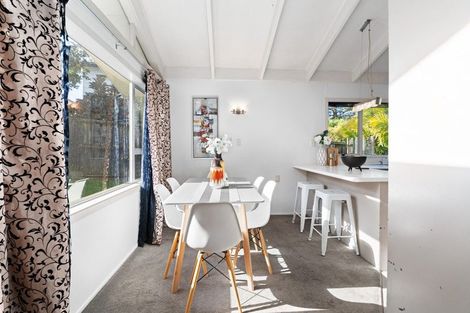 Photo of property in 32b Lyttelton Avenue, Forrest Hill, Auckland, 0620