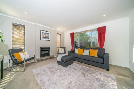 Photo of property in 4 Tatahi Street, Parklands, Christchurch, 8083