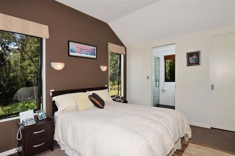 Photo of property in 268 Huia Road, Titirangi, Auckland, 0604