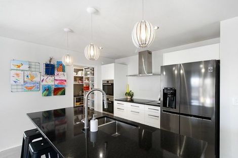 Photo of property in 17 Story Street, Foxton Beach, Foxton, 4815