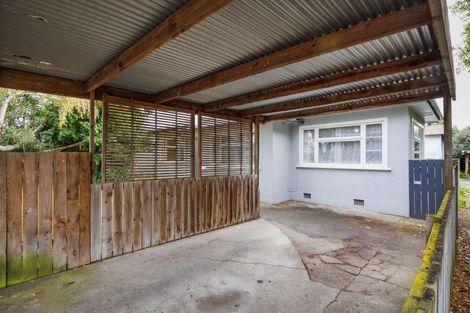 Photo of property in 5 Pahiatua Street, Hokowhitu, Palmerston North, 4410