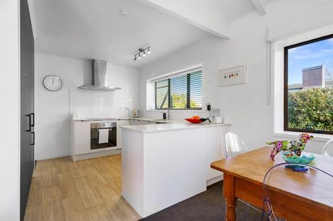 Photo of property in 147a Victoria Street, Cambridge, 3434