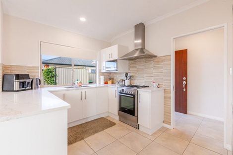 Photo of property in 14 Blythfield Place, Taradale, Napier, 4112
