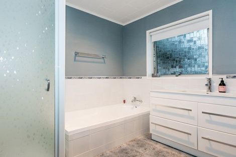 Photo of property in 38 Freyberg Avenue, Tamatea, Napier, 4112