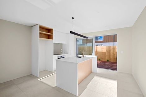 Photo of property in 2/50 Marine Parade, North New Brighton, Christchurch, 8083