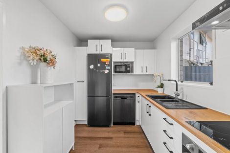 Photo of property in 4/14 Church Square, Addington, Christchurch, 8024