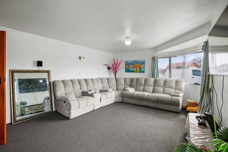 Photo of property in 2 Vogel Street, Fitzroy, New Plymouth, 4312